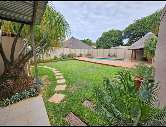 4 BEDROOM HOUSE FOR SALE IN SINOVILLE